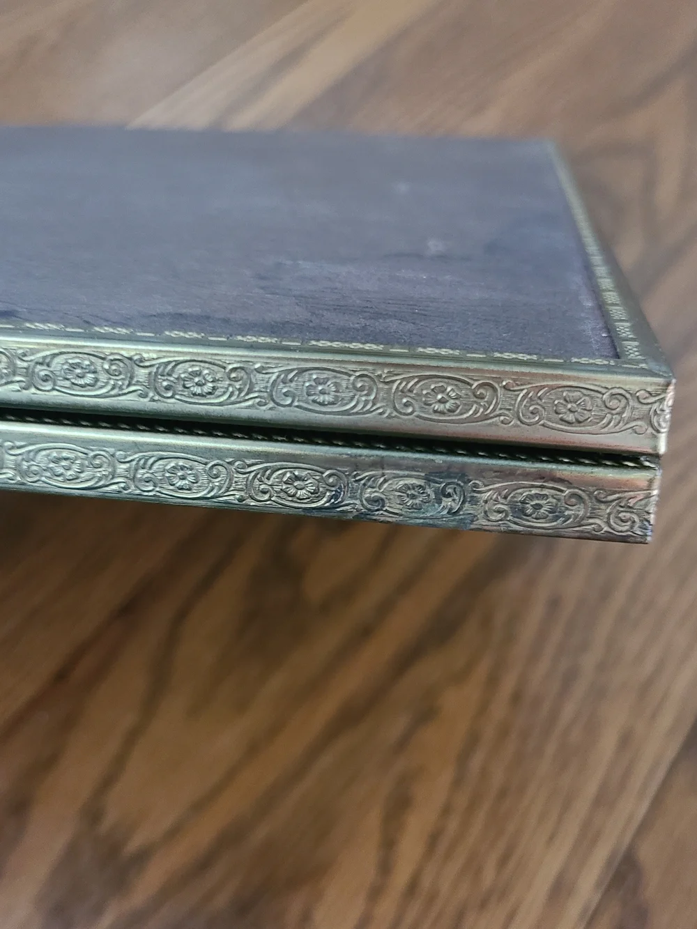 Metalcraft Vintage Hinged Picture Frame Duo